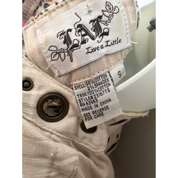 Live A Little Chic: Cream & Brown Geometric Embellished Denim Top - Womens Small - Picture 7 of 7